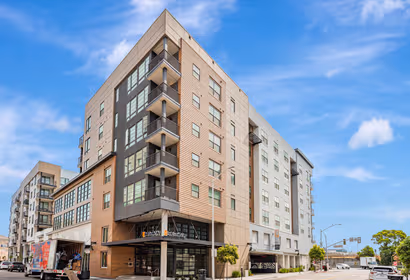 Cypress Ave Apartment