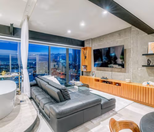 Exclusive Luxury Studio