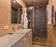 August Street Serviced Apartment