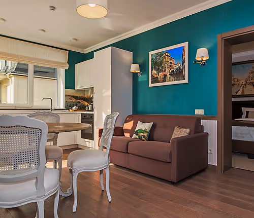 August Street Serviced Apartment