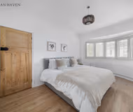 Spacious 4BR House | Parking | Garden | 500Mb WiFi