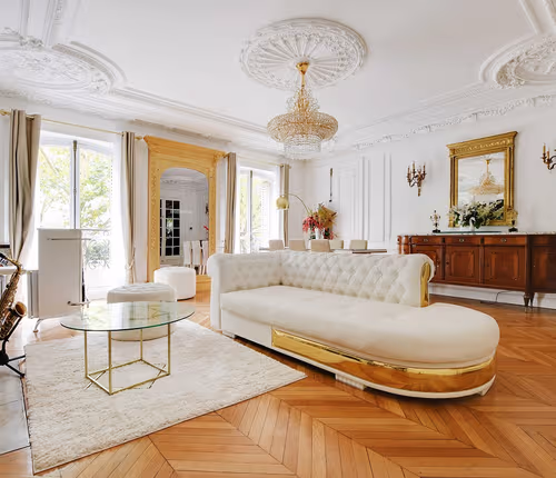 A True Haven of Tranquility, Stone’s throw from the iconic Arc de Triomphe