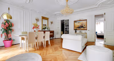 A True Haven of Tranquility, Stone’s throw from the iconic Arc de Triomphe