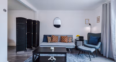 3BR Salford Home | Sleeps 7 | Driveway | Workspace