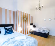 Spacious 4BD Home • Free Parking • Wi-Fi • Salford