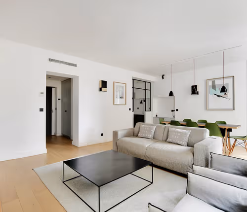 Spacious 4-Bedroom Apartment with Ensuite Bathrooms in the Heart of Saint-Germain-des-Prés