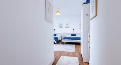 2BR City Heights Apt | Sleeps 7 | Parking & WiFi