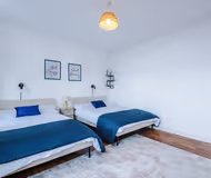 2BR City Heights Apt | Sleeps 7 | Parking & WiFi