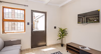 7 Ashtown St Serviced Apartment