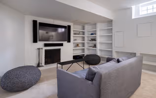 Harrison St Apartment