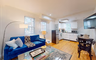 Jay Furnished Apartments D