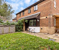 52 Hopkins Close