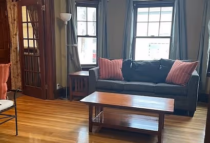 Ainsworth St Apartment