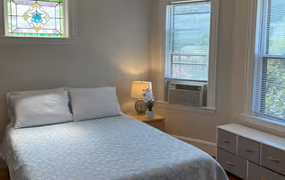 Grandview St Apartment