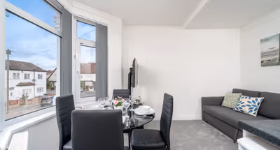 Excellent 2 Bed Flat, Nr Tube Station, Wood Green, London