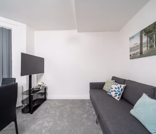 Excellent 2 Bed Flat, Nr Tube Station, Wood Green, London