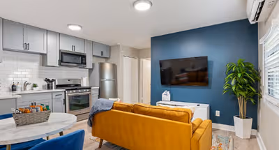 Spencer Unit B Avenue Apartment