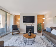 E Lake Dr Lisle Apartment