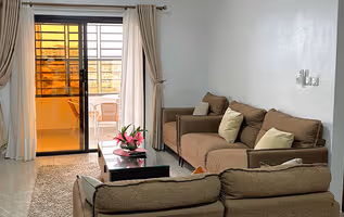 1725 Rue Lambert Serviced Apartment