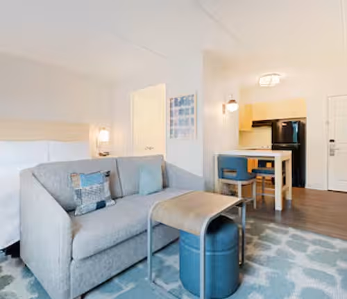 Interpace Parkway ApartHotel