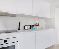 Elegant 2-Bedroom Apartment on Rue Ponthieu