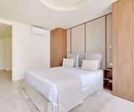 Elegant 2-Bedroom Apartment on Rue Ponthieu