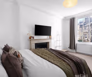 Luxury 3BR 2BA with Hot Tub & Garden