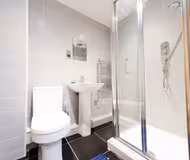 Charlotte House: Prime Location Urban Nest – 2BED 2BATH