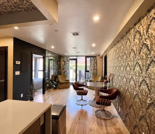 North Henry Street Apartment