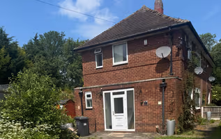 3 Bed Semi Detached House in Roundhay