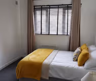 Cozy 1-Bed Flat in Croydon Sleeps 4 - Free Parking