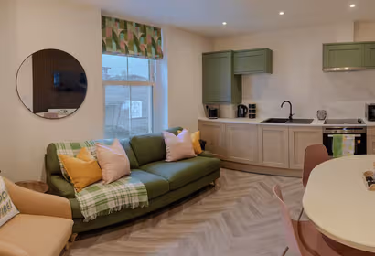 Modern 3BR Flat Free Parking in Central Plymouth