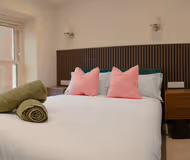 Modern 3BR Flat Free Parking in Central Plymouth