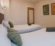 Modern 3BR Flat Free Parking in Central Plymouth