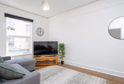 Gloucester Street Nest - 3BR Flat for 7 Guests