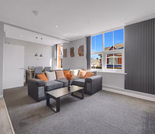 Spacious | Cardiff Central | Fast Wifi | Netflix