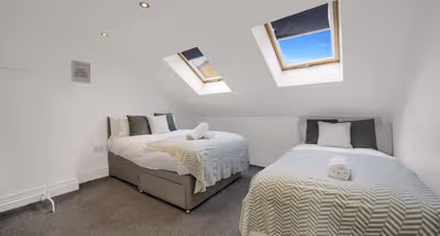 3BR Home Near Cardiff Central w/ Outdoor Furniture