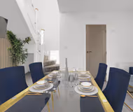 Top Floor Apt - Central & Stylish - Free Wifi