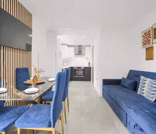 Luxury 1 BR | City Center | Free Wifi