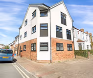 Modern 1BR Flat + Patio | Free Wifi & Amenities