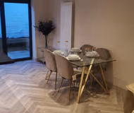 London 2BR Retreat with Free Parking & City Access