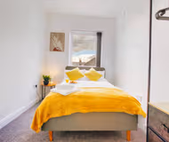 Modern 3-Bed Home Sleeps 6 with Parking & Fast WiFi Perfect for Contractors & Long Stays