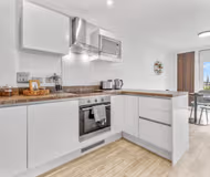 Modern 2BR Urban Nest In Salford, Manchester for 4