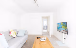 10 The Glen, Worthing BN13 2AB, UK