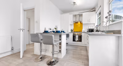 Powder Mill Retreat - 2BR Modern Flat for 4