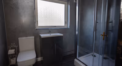 Charming 2BR Maisonette in Carlisle Center