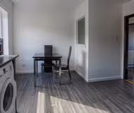 Charming 2BR Maisonette in Carlisle Center