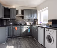 Charming 2BR Maisonette in Carlisle Center