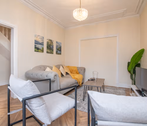 Spacious 6BR Family & Group Home with Garden & Parking | Yardley Wood, Birmingham