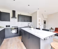 Modern 4BR Home in SE3 near North Greenwich and Kidbrooke Station Sleeps 7